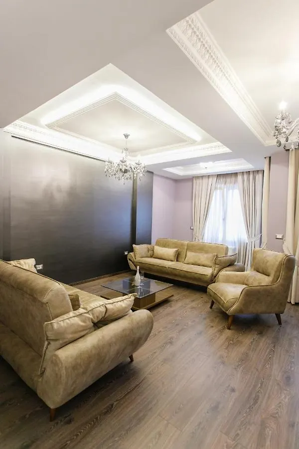 Elite Palace Collak